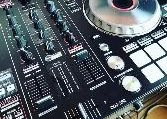 Pèfòmans & DJ Ekipman