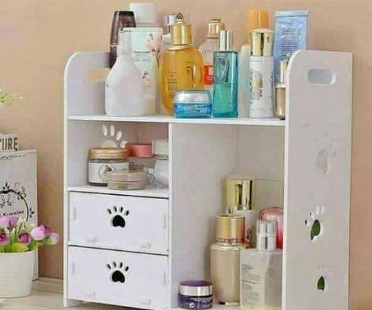 Hutches & Display Cabinets