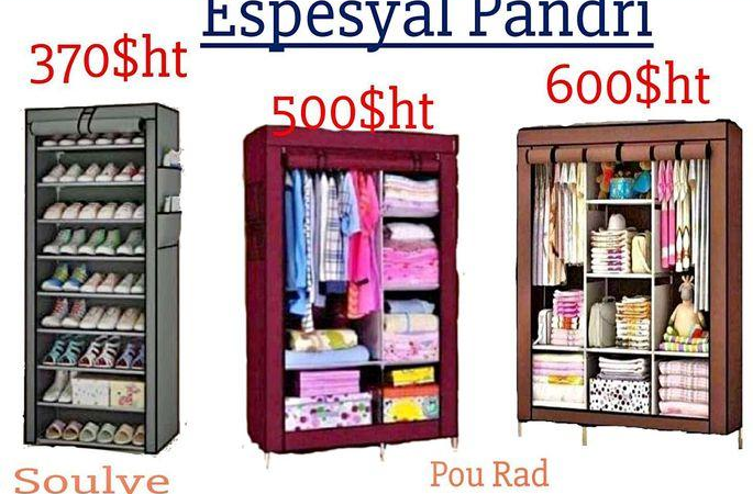 Hutches & Display Cabinets