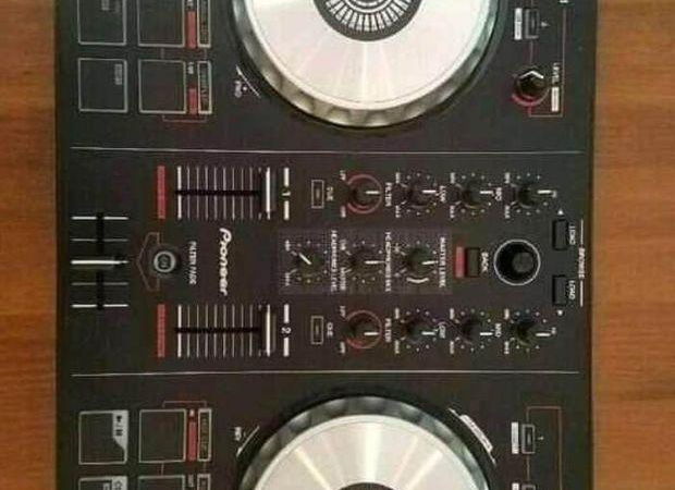 Performance & DJ Equipment