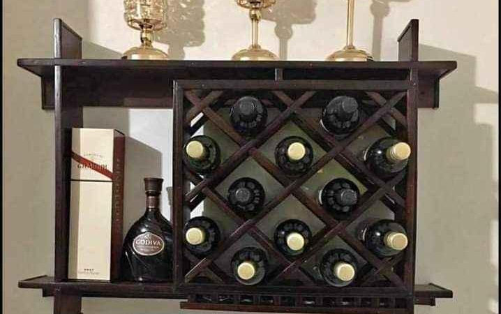 Hutches & Display Cabinets