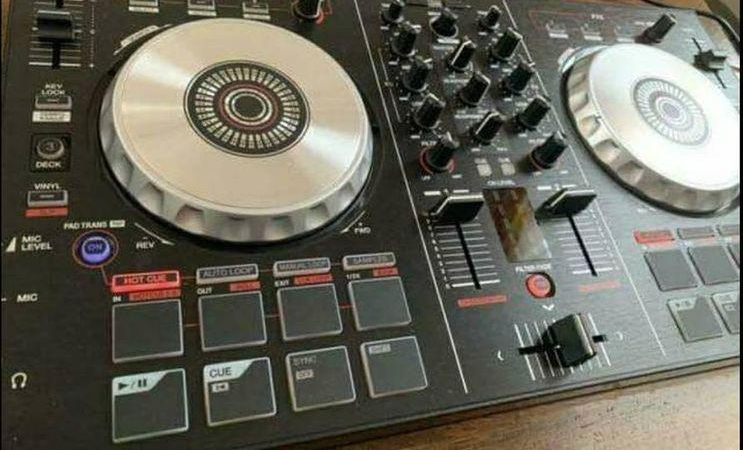 Performance & DJ Equipment