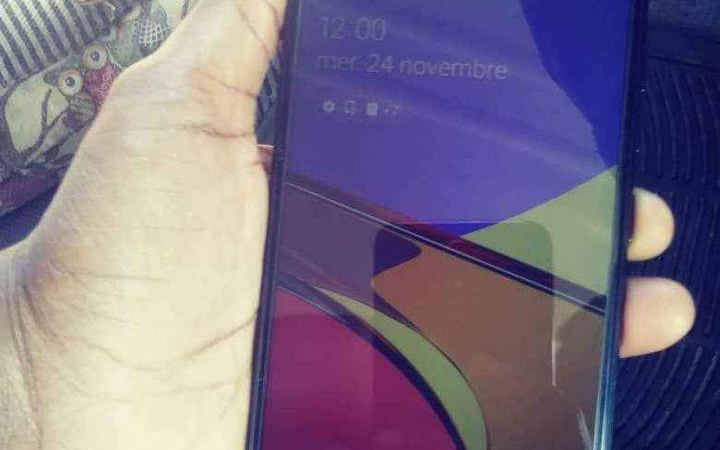 Telefòn Pòtab & Smartphones